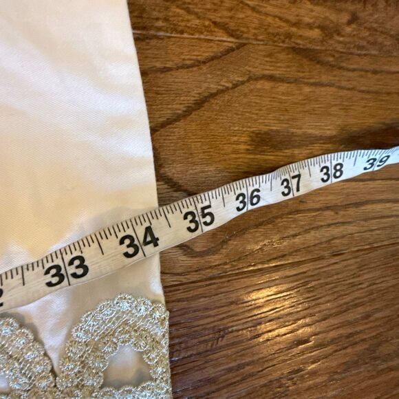 Mudpie Mia white embroidered gold shift dress size small - Picture 8 of 13